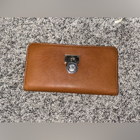 Michael Kors Handbag and Wallet - Picture 7 of 11